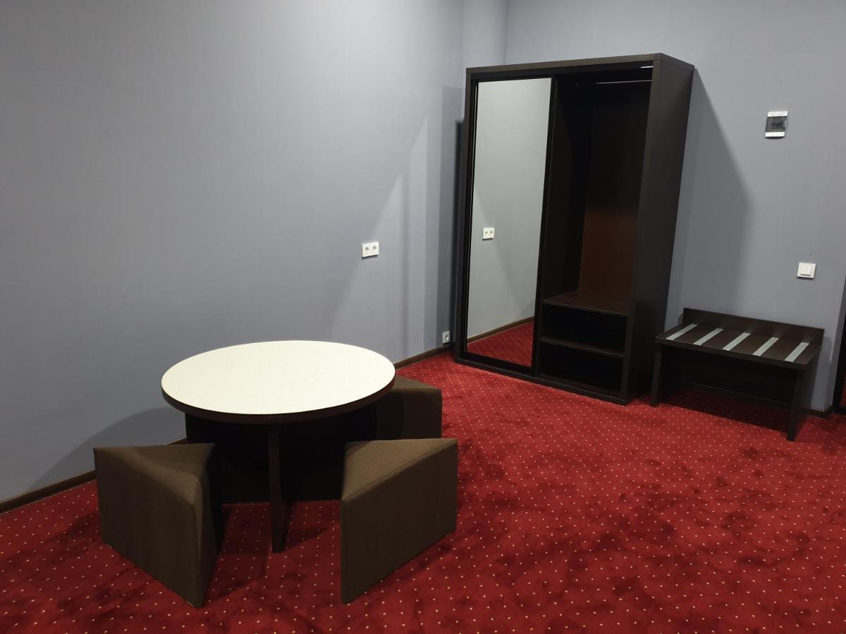 Lex Trend Hotel Irpin Eksteriør bilde